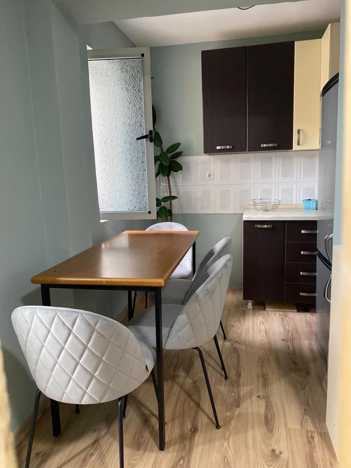 Itan'S Apartments Тирана Екстер'єр фото