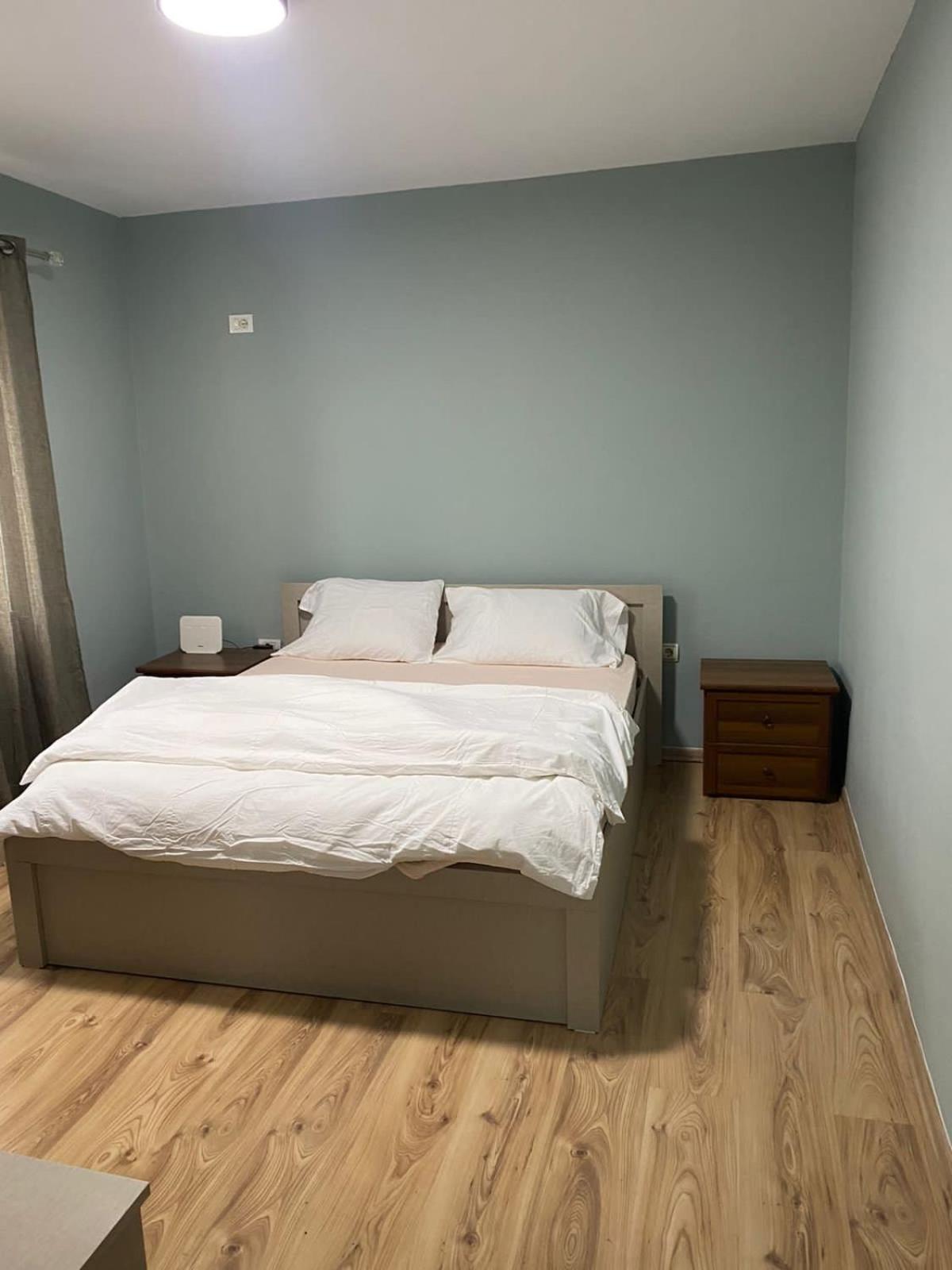 Itan'S Apartments Тирана Екстер'єр фото